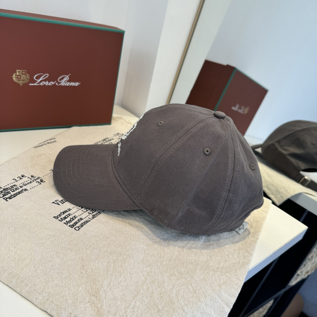 LP最新棒球帽 时尚前卫的休闲设计风格，戴上头就是这样好看看哦，做工精细，男女同款！