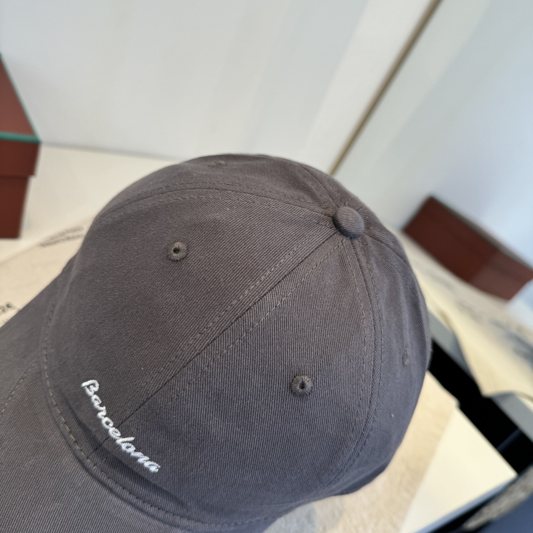 LP最新棒球帽 时尚前卫的休闲设计风格，戴上头就是这样好看看哦，做工精细，男女同款！