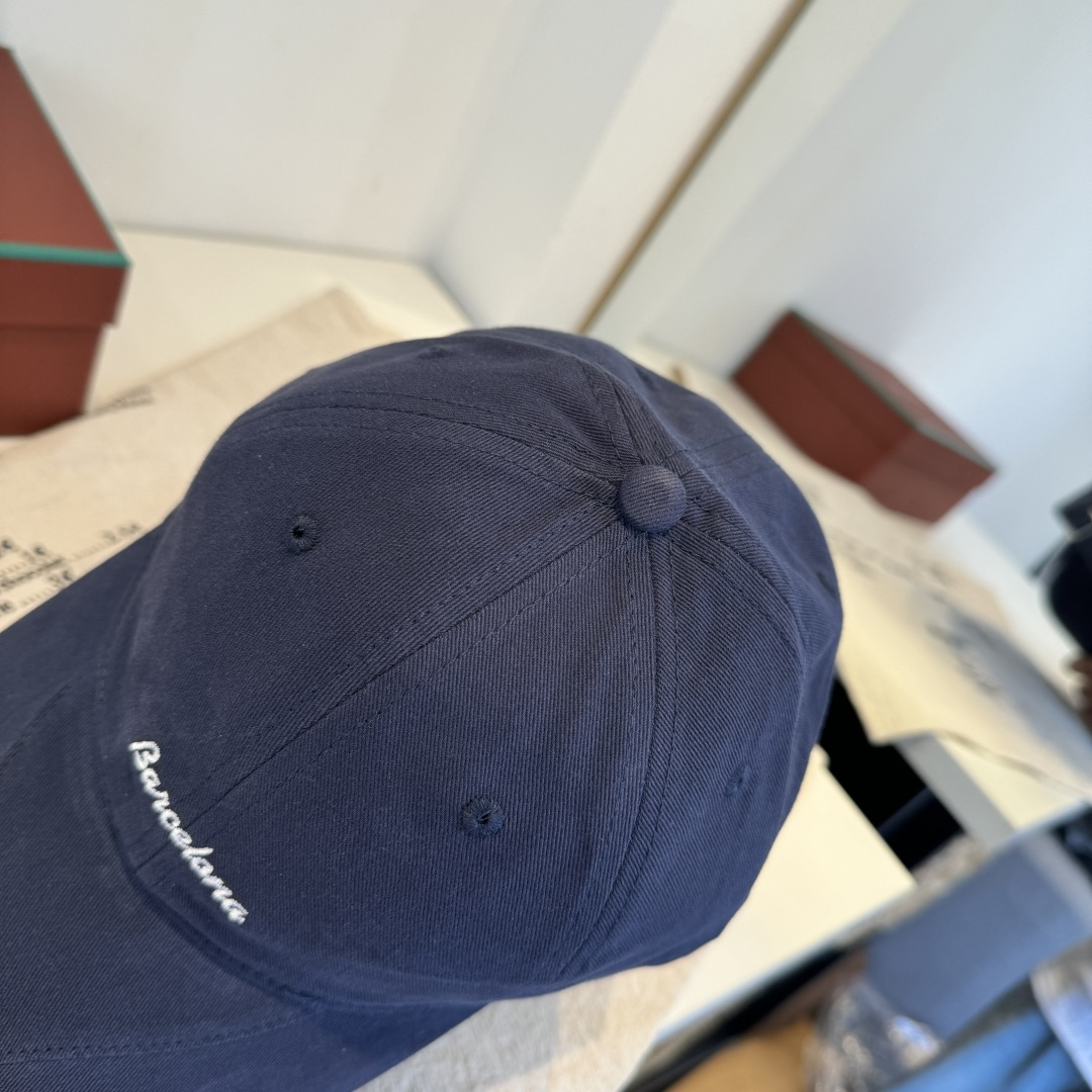 LP最新棒球帽 时尚前卫的休闲设计风格，戴上头就是这样好看看哦，做工精细，男女同款！