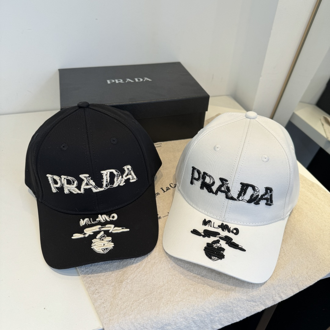 普拉达 PRADA 新品经典棒球帽 代购版本！时尚潮流，高端做工！非一般的品质，细节看实拍哦