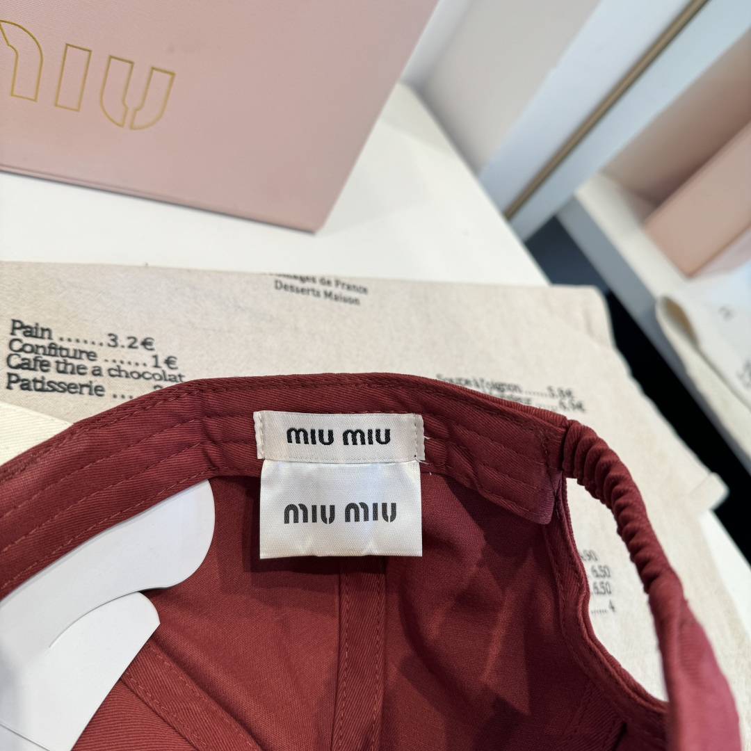 谬谬miumiu 原单春夏新款棒球帽，正品开模订制，原版做工细致质量超赞！