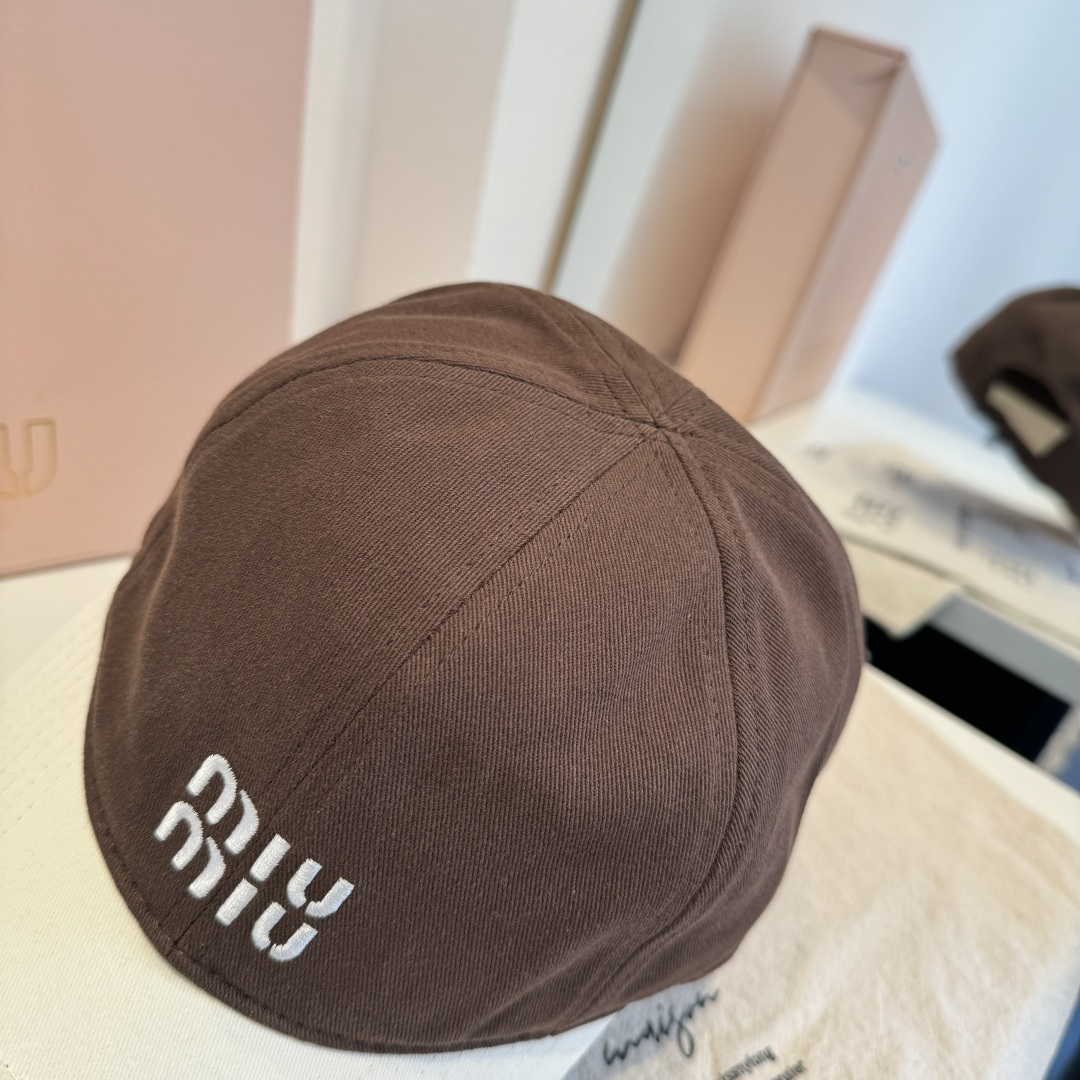 谬谬miumiu 原单春夏新款棒球帽，正品开模订制，原版做工细致质量超赞！