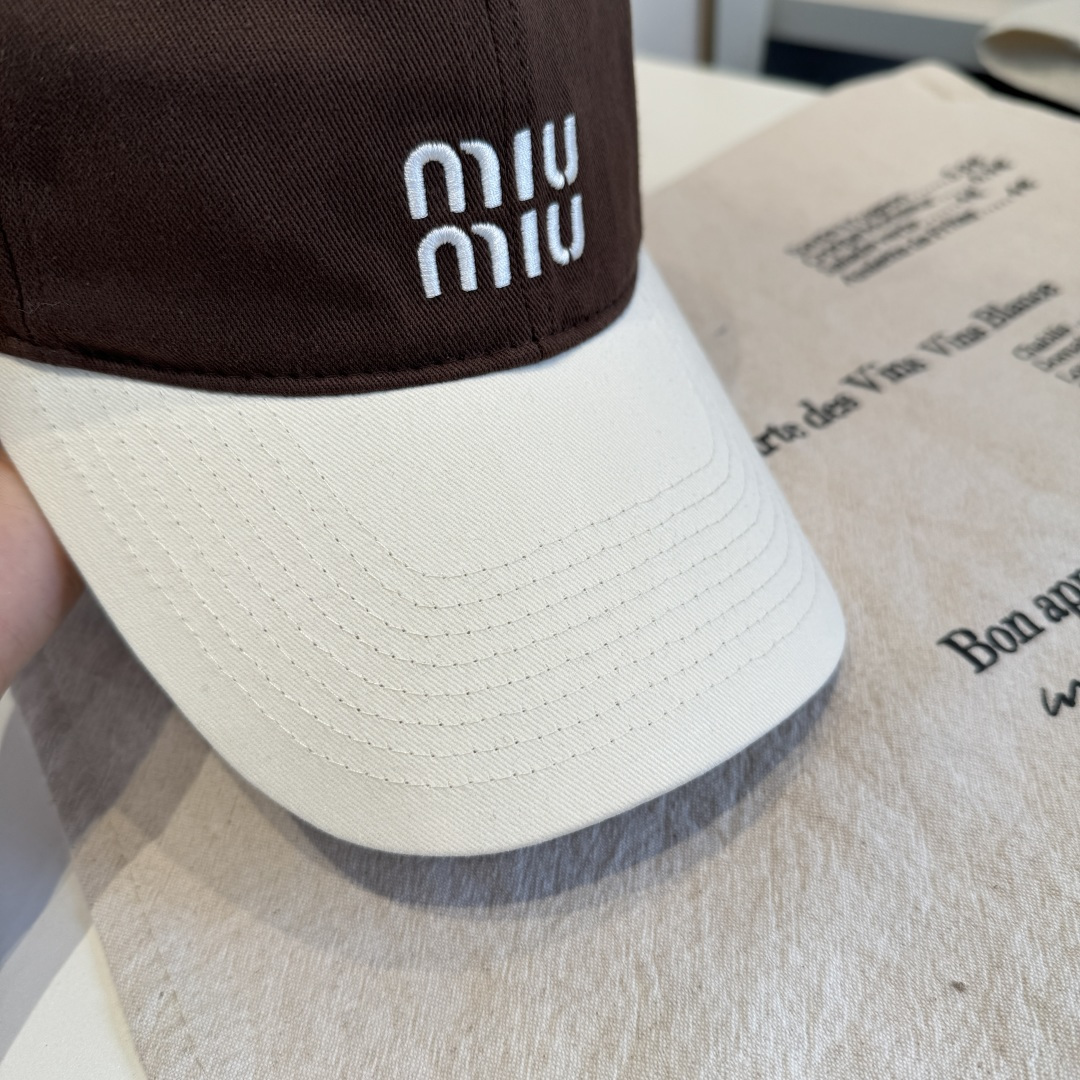 谬谬miumiu 原单春夏新款棒球帽，正品开模订制，原版做工细致质量超赞！