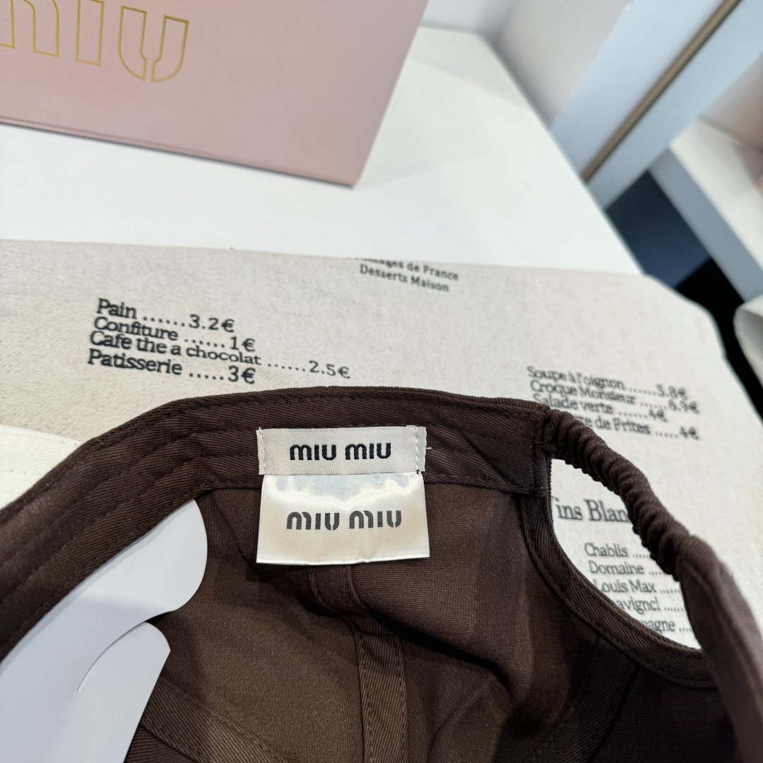 谬谬miumiu 原单春夏新款棒球帽，正品开模订制，原版做工细致质量超赞！