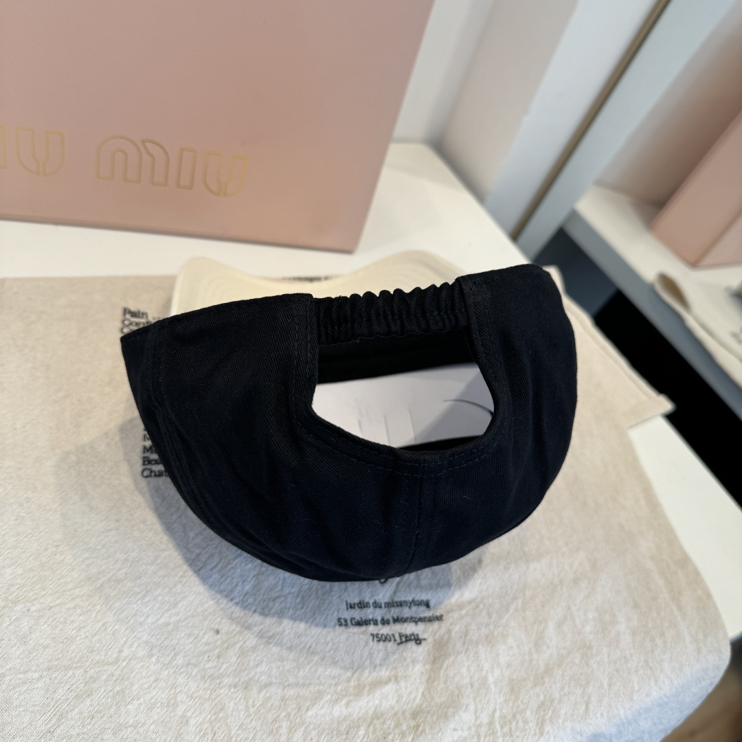 谬谬miumiu 原单春夏新款棒球帽，正品开模订制，原版做工细致质量超赞！