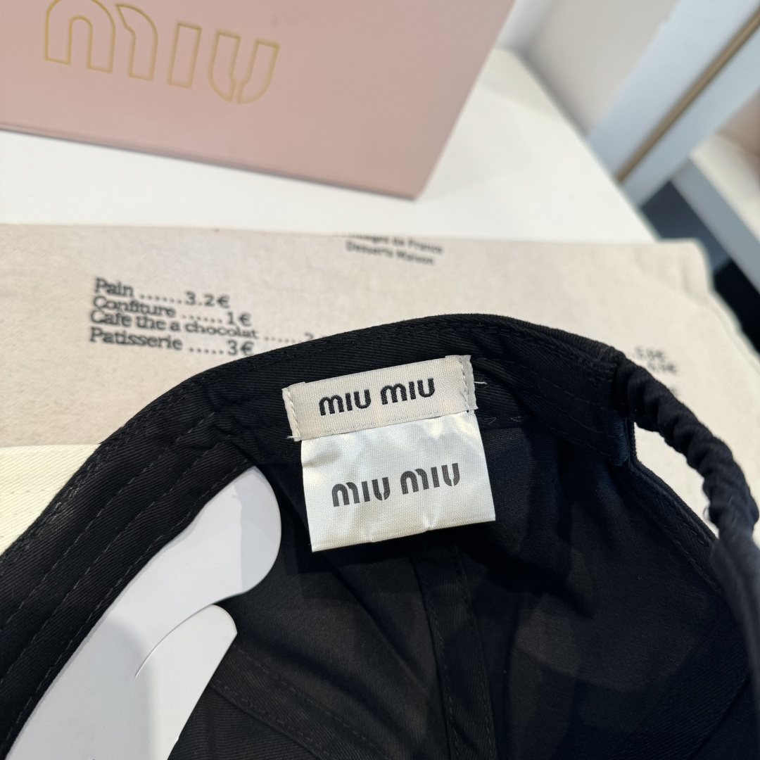 谬谬miumiu 原单春夏新款棒球帽，正品开模订制，原版做工细致质量超赞！