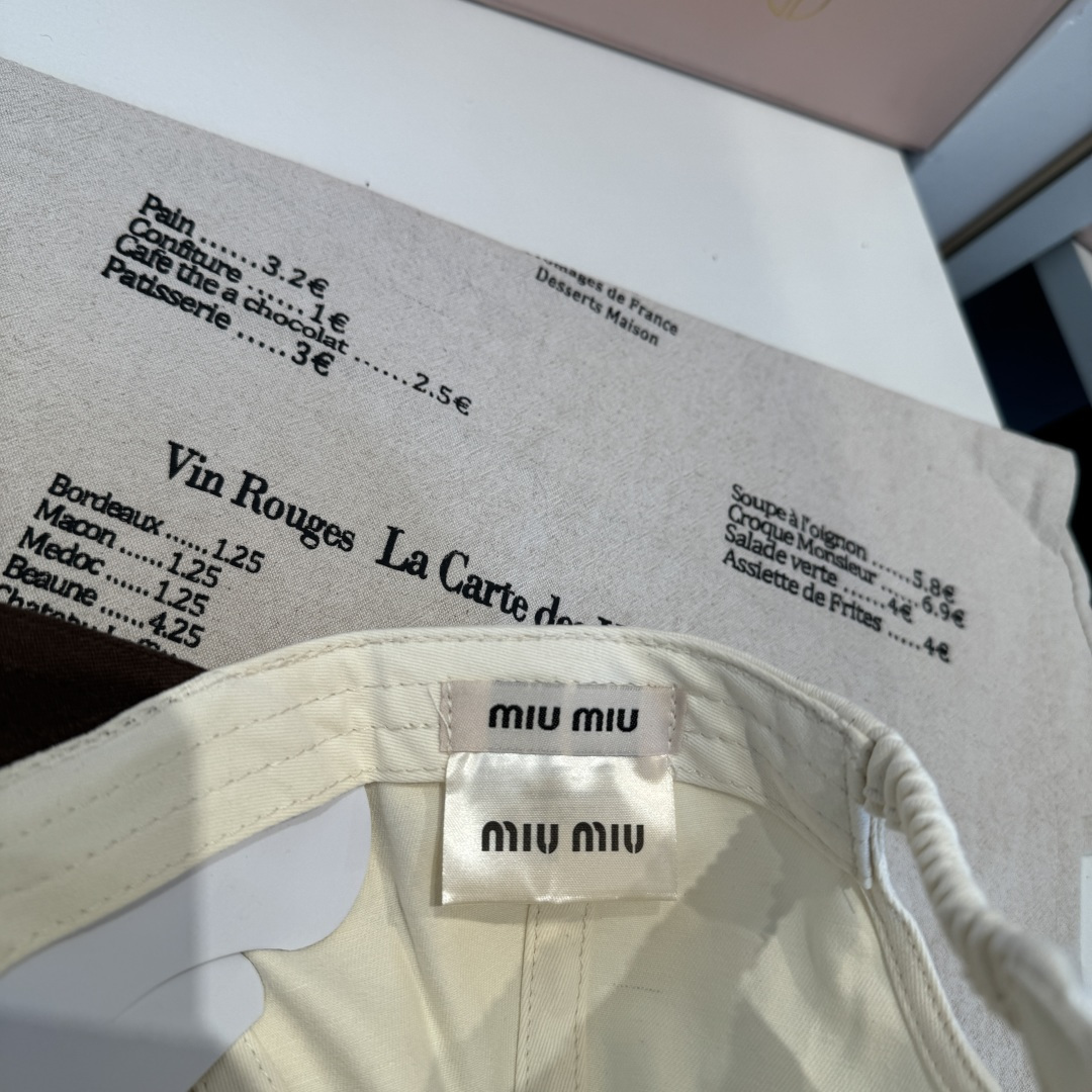 谬谬miumiu 原单春夏新款棒球帽，正品开模订制，原版做工细致质量超赞！