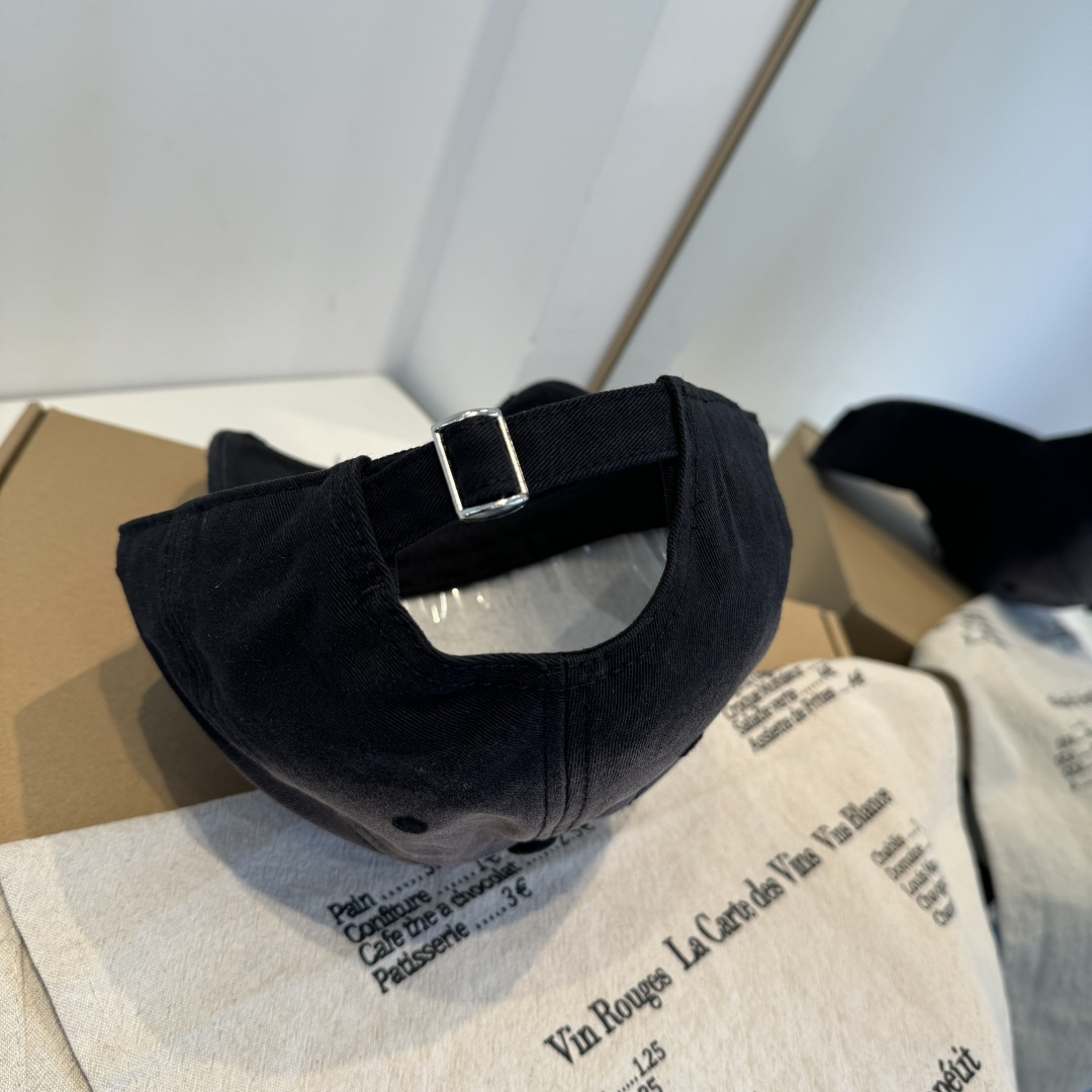 【克罗心】新款经典休闲潮流款 棒球帽日韩风格，随便搭配都超好看！出门旅游，绝对要入手的一款