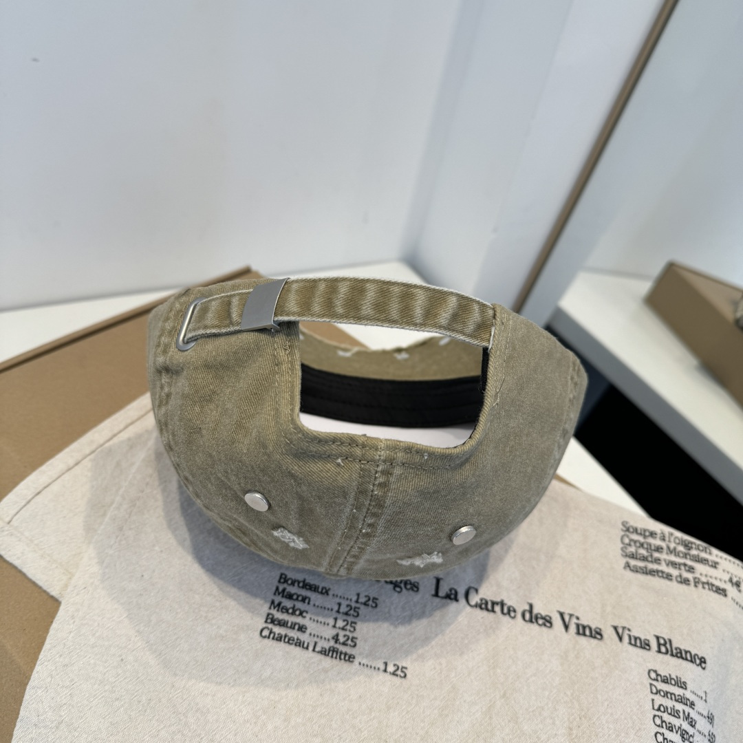 【克罗心】新款经典休闲潮流款 棒球帽日韩风格，随便搭配都超好看！出门旅游，绝对要入手的一款