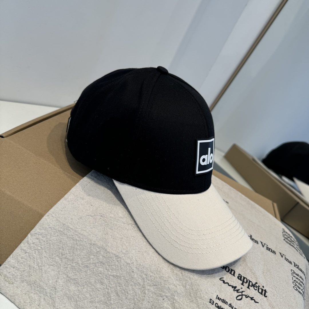 alo 官网新品，棒球帽 原单品质火爆来袭 🔥🎩 工艺非常精美 高档大气上档次！低调奢华，方便携带！跑量