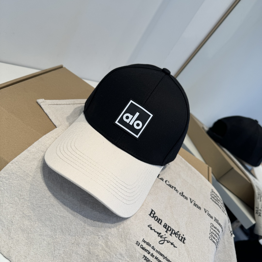alo 官网新品，棒球帽 原单品质火爆来袭 🔥🎩 工艺非常精美 高档大气上档次！低调奢华，方便携带！跑量