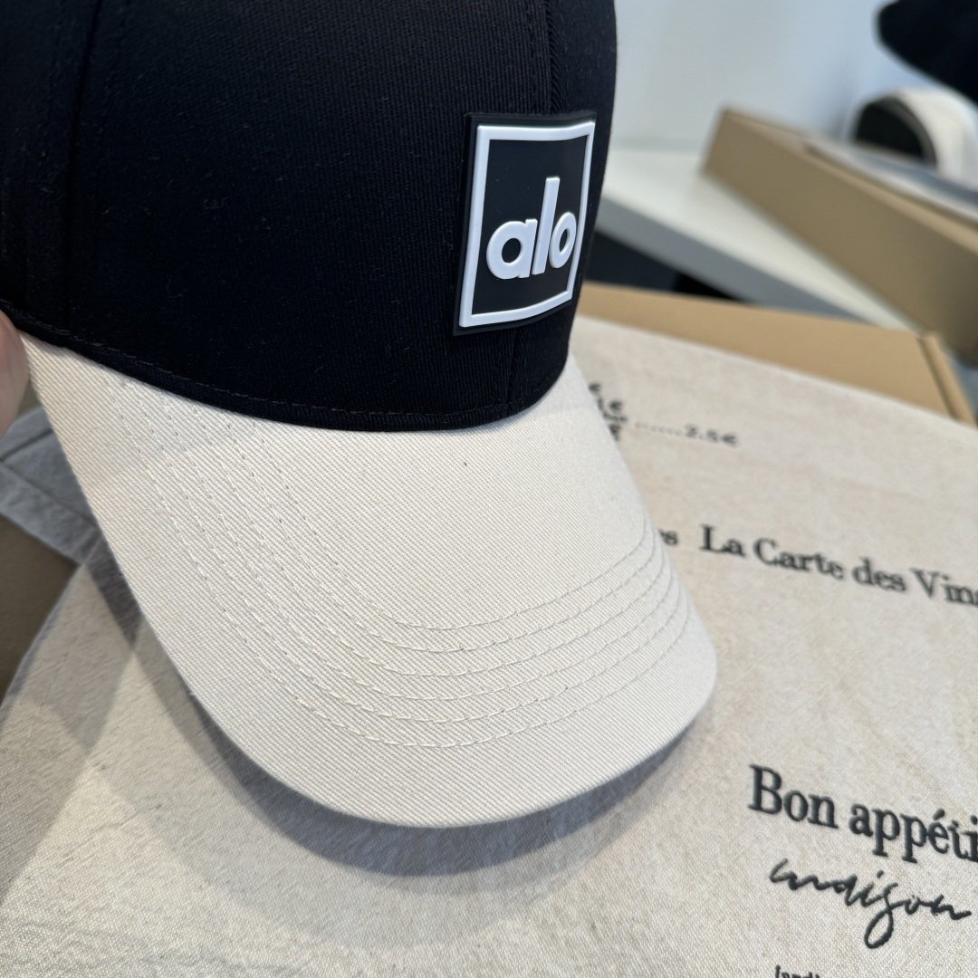 alo 官网新品，棒球帽 原单品质火爆来袭 🔥🎩 工艺非常精美 高档大气上档次！低调奢华，方便携带！跑量