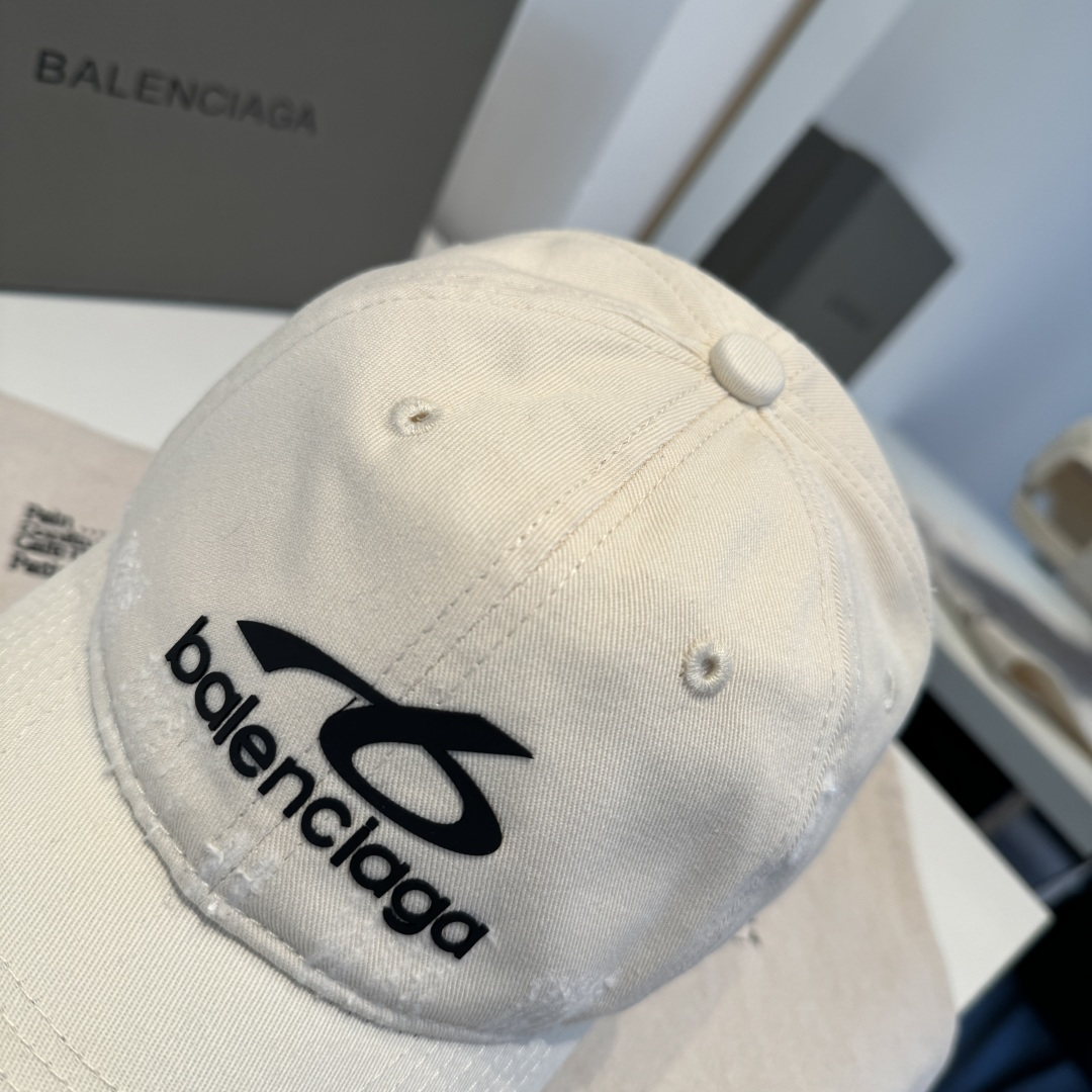 BALENCIAGA巴黎世家新款logo棒球帽，很酷的色系，男女佩戴都有不同style，第一批抢先出货！