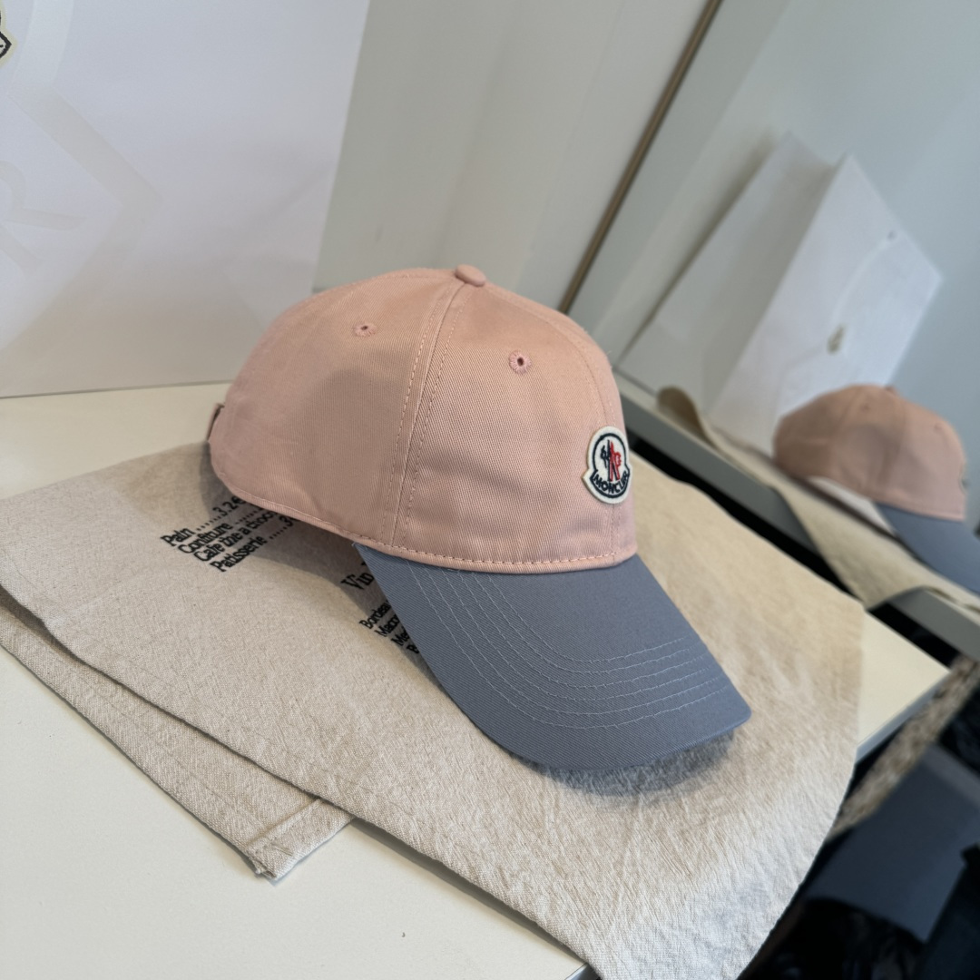 MONCLER蒙口 好品质高端大气，超火爆💖质感很赞，出街超好搭配！时尚潮流！出门必备单品，男女同款快快