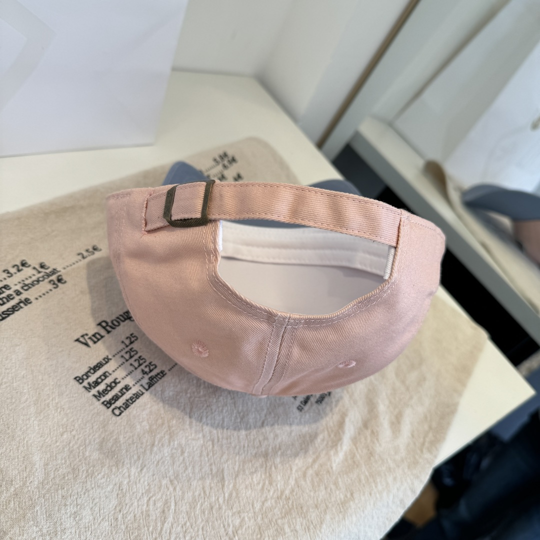 MONCLER蒙口 好品质高端大气，超火爆💖质感很赞，出街超好搭配！时尚潮流！出门必备单品，男女同款快快