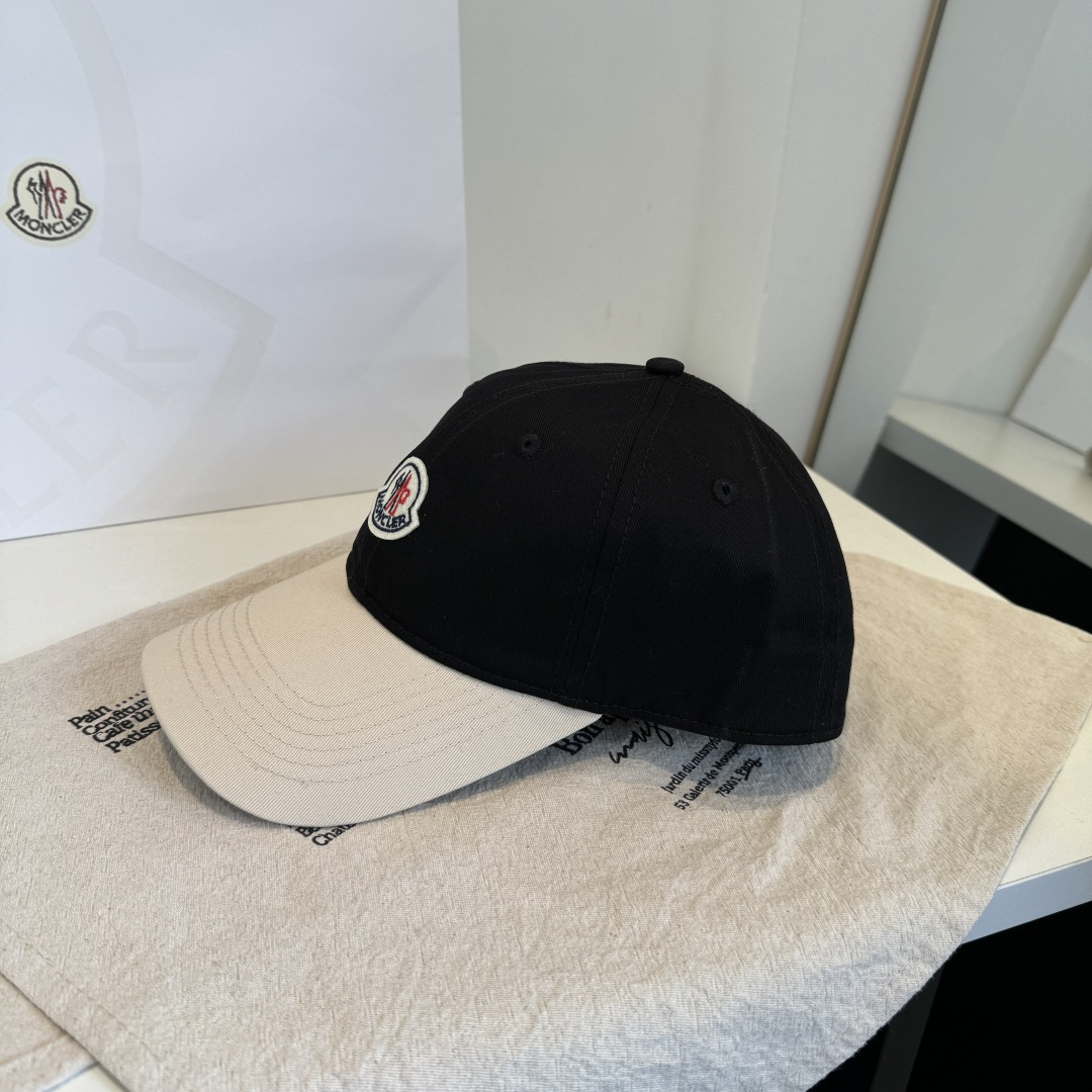 MONCLER蒙口 好品质高端大气，超火爆💖质感很赞，出街超好搭配！时尚潮流！出门必备单品，男女同款快快