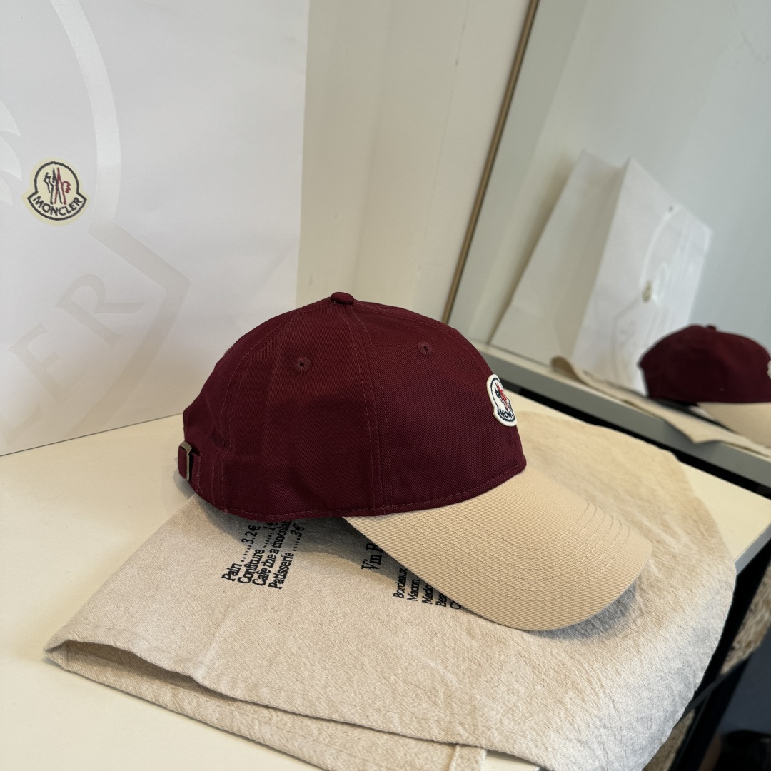 MONCLER蒙口 好品质高端大气，超火爆💖质感很赞，出街超好搭配！时尚潮流！出门必备单品，男女同款快快