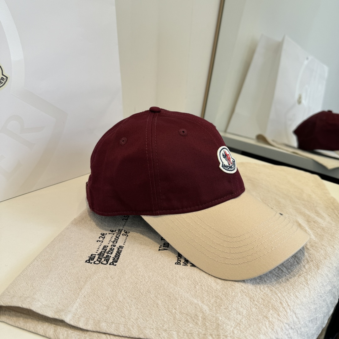 MONCLER蒙口 好品质高端大气，超火爆💖质感很赞，出街超好搭配！时尚潮流！出门必备单品，男女同款快快