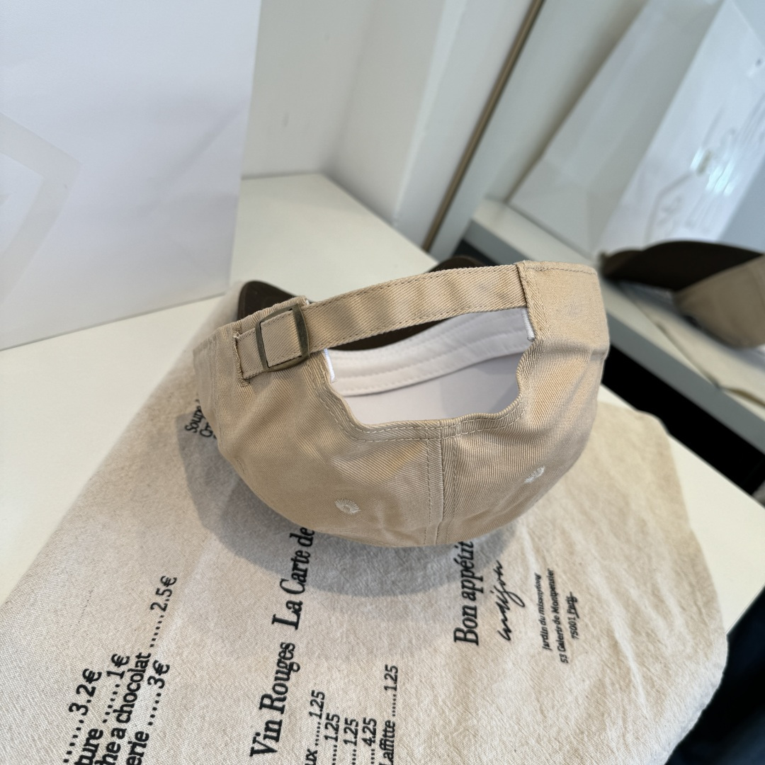 MONCLER蒙口 好品质高端大气，超火爆💖质感很赞，出街超好搭配！时尚潮流！出门必备单品，男女同款快快