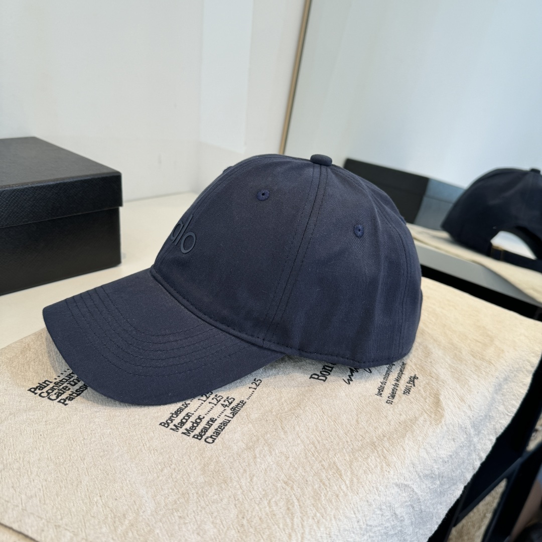 alo 官网新品，棒球帽 原单品质火爆来袭 🔥🎩 工艺非常精美 高档大气上档次！低调奢华，方便携带！跑量