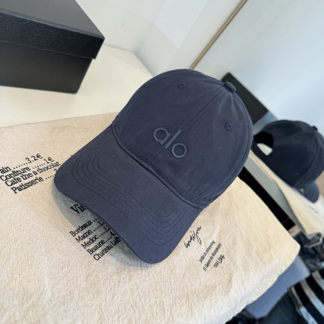 alo 官网新品，棒球帽 原单品质火爆来袭 🔥🎩 工艺非常精美 高档大气上档次！低调奢华，方便携带！跑量