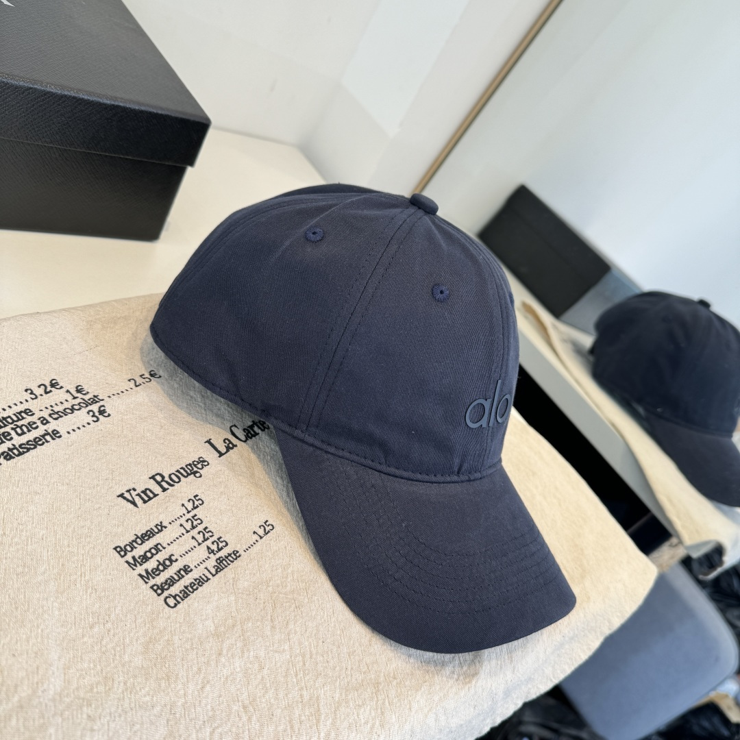 alo 官网新品，棒球帽 原单品质火爆来袭 🔥🎩 工艺非常精美 高档大气上档次！低调奢华，方便携带！跑量