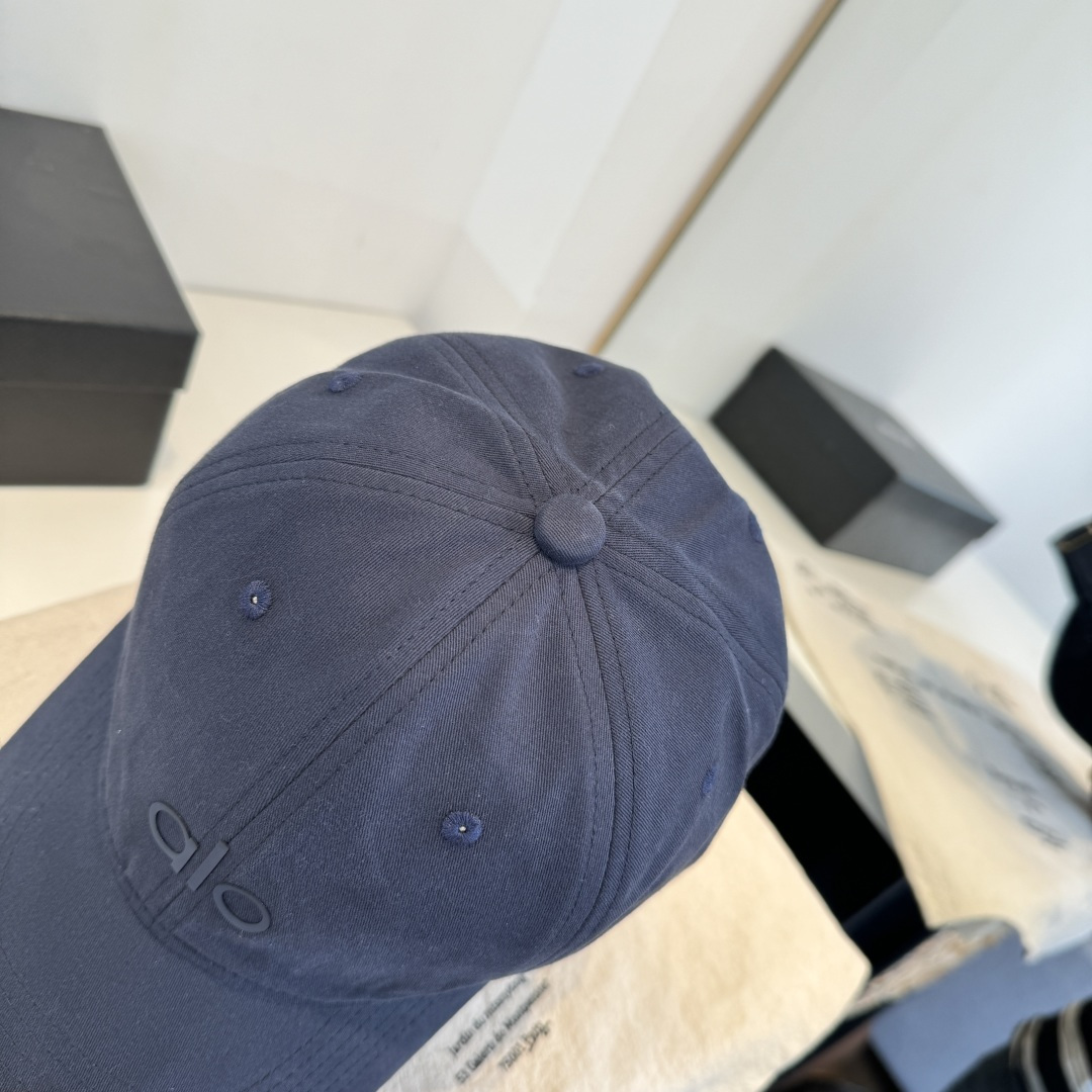 alo 官网新品，棒球帽 原单品质火爆来袭 🔥🎩 工艺非常精美 高档大气上档次！低调奢华，方便携带！跑量