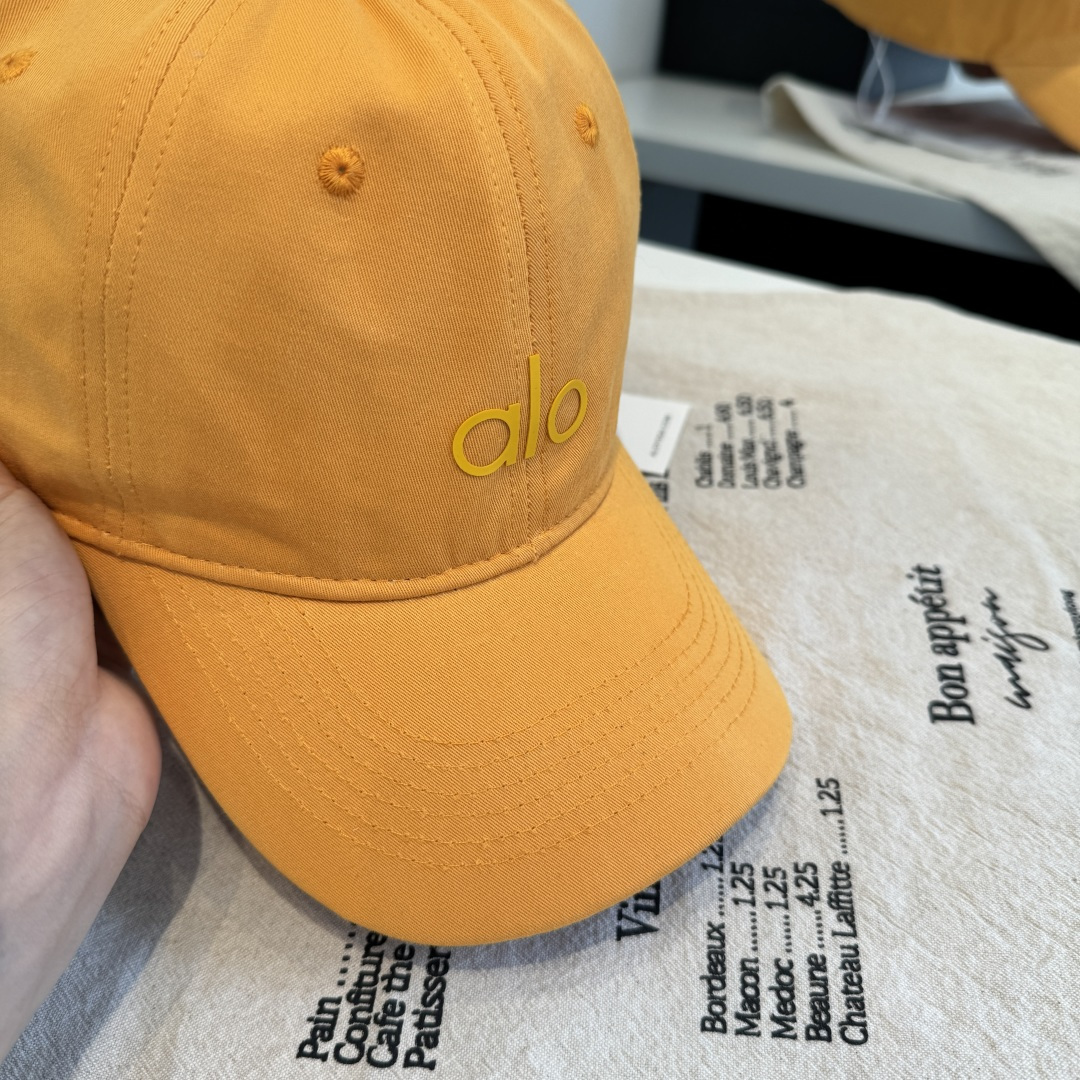 alo 官网新品，棒球帽 原单品质火爆来袭 🔥🎩 工艺非常精美 高档大气上档次！低调奢华，方便携带！跑量