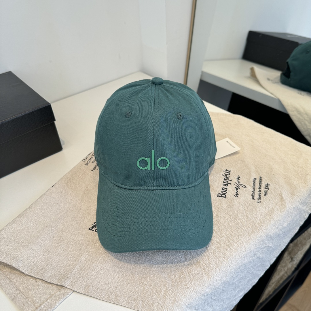 alo 官网新品，棒球帽 原单品质火爆来袭 🔥🎩 工艺非常精美 高档大气上档次！低调奢华，方便携带！跑量