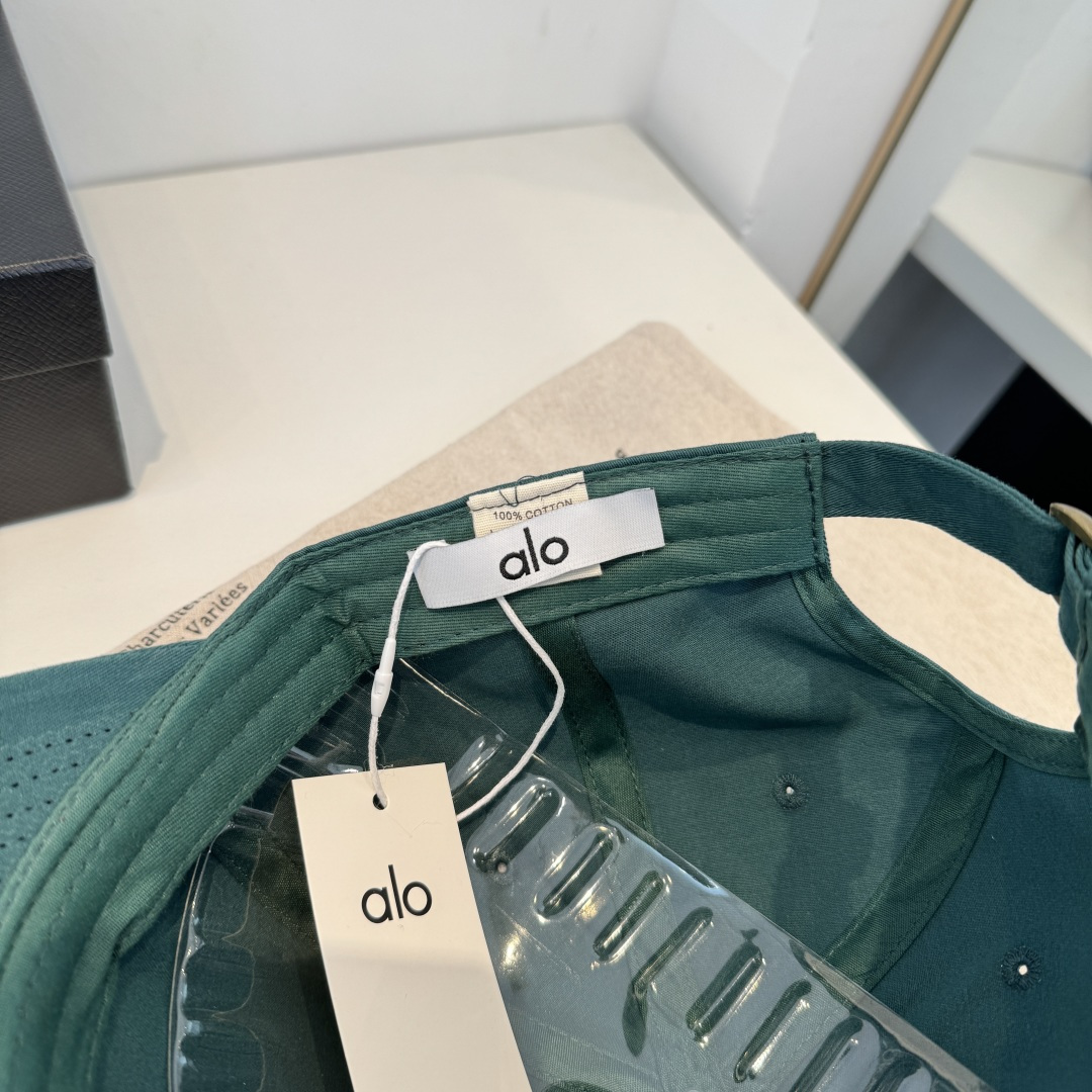 alo 官网新品，棒球帽 原单品质火爆来袭 🔥🎩 工艺非常精美 高档大气上档次！低调奢华，方便携带！跑量
