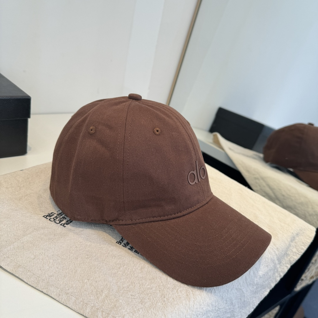 alo 官网新品，棒球帽 原单品质火爆来袭 🔥🎩 工艺非常精美 高档大气上档次！低调奢华，方便携带！跑量