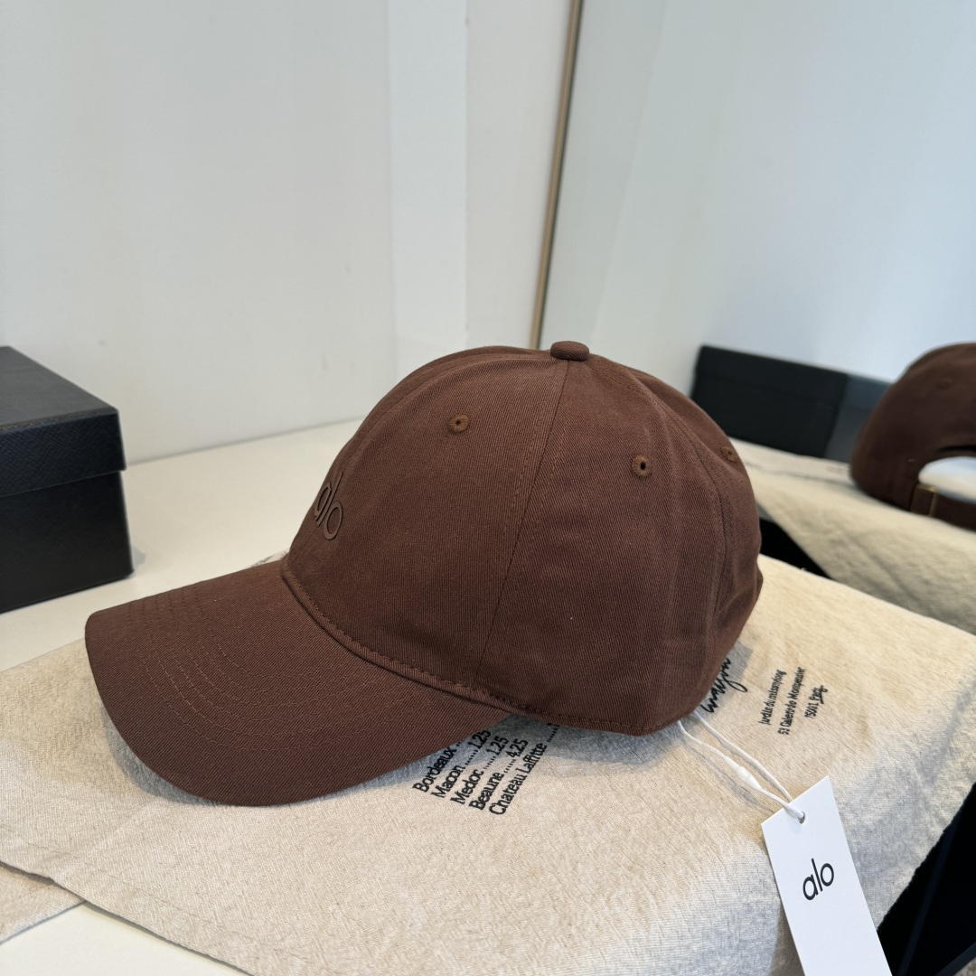 alo 官网新品，棒球帽 原单品质火爆来袭 🔥🎩 工艺非常精美 高档大气上档次！低调奢华，方便携带！跑量