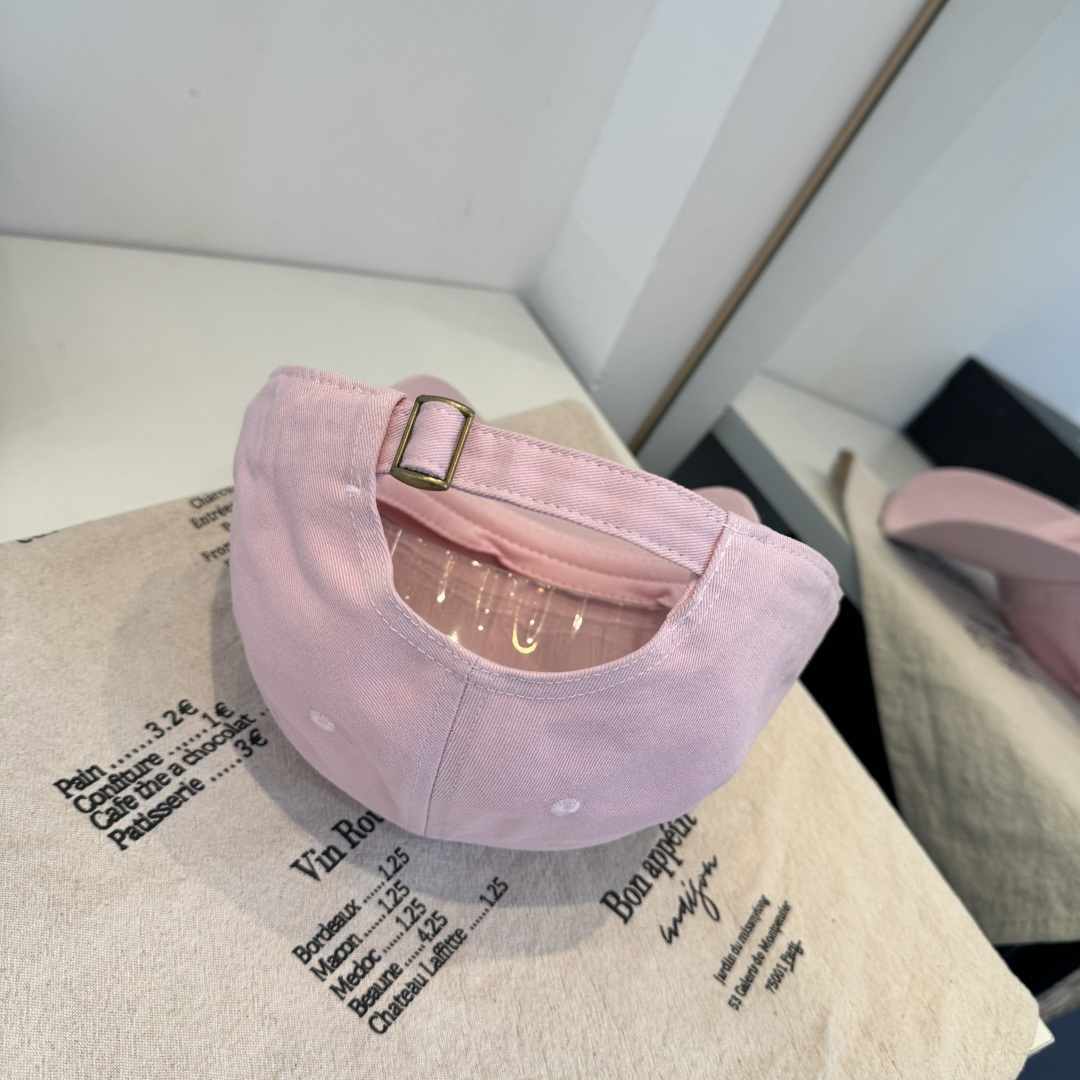 alo 官网新品，棒球帽 原单品质火爆来袭 🔥🎩 工艺非常精美 高档大气上档次！低调奢华，方便携带！跑量