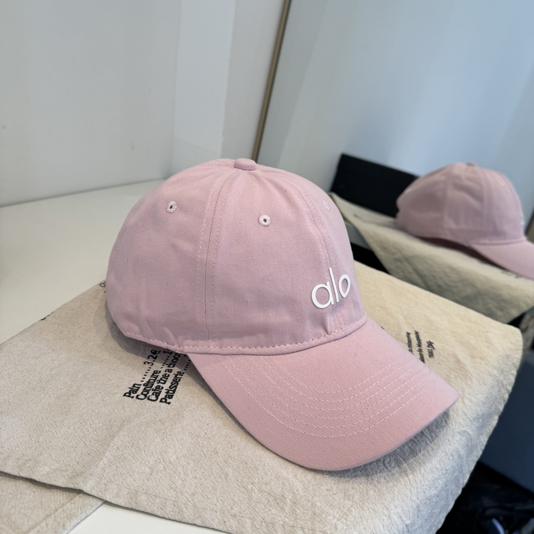 alo 官网新品，棒球帽 原单品质火爆来袭 🔥🎩 工艺非常精美 高档大气上档次！低调奢华，方便携带！跑量