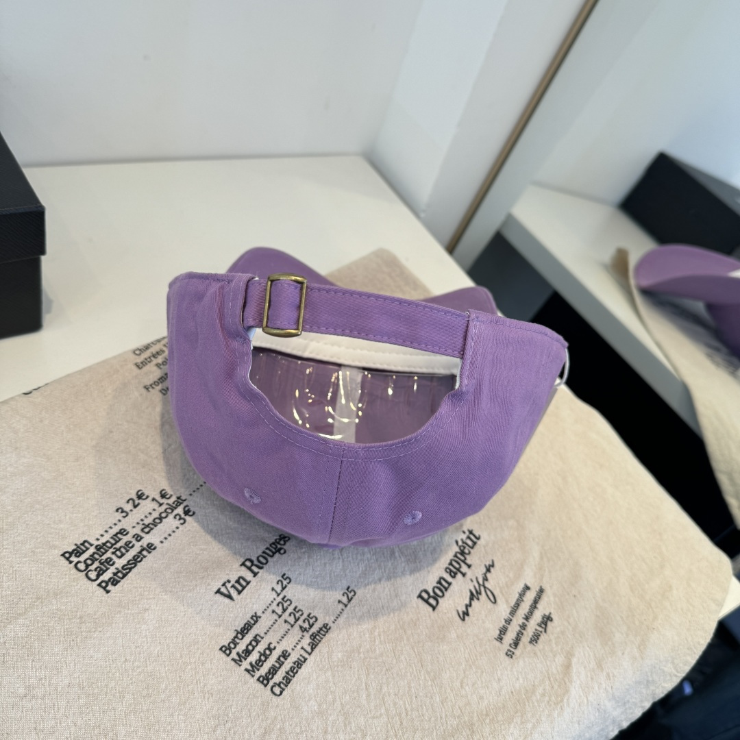 alo 官网新品，棒球帽 原单品质火爆来袭 🔥🎩 工艺非常精美 高档大气上档次！低调奢华，方便携带！跑量