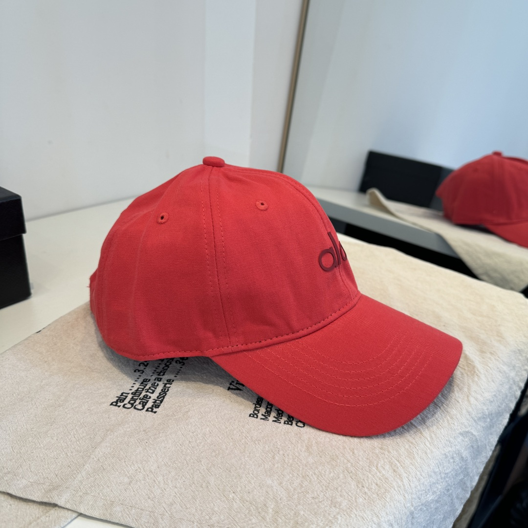 alo 官网新品，棒球帽 原单品质火爆来袭 🔥🎩 工艺非常精美 高档大气上档次！低调奢华，方便携带！跑量