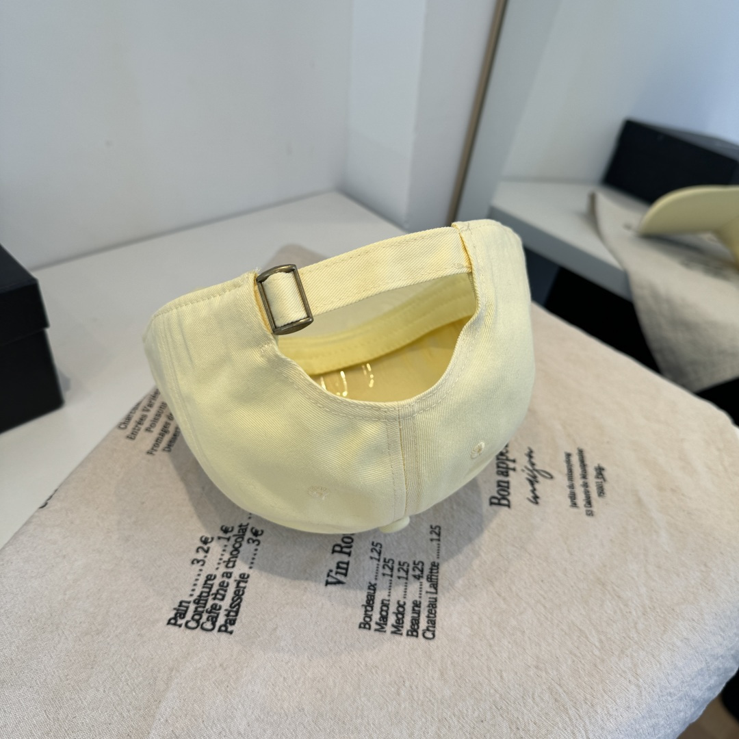 alo 官网新品，棒球帽 原单品质火爆来袭 🔥🎩 工艺非常精美 高档大气上档次！低调奢华，方便携带！跑量