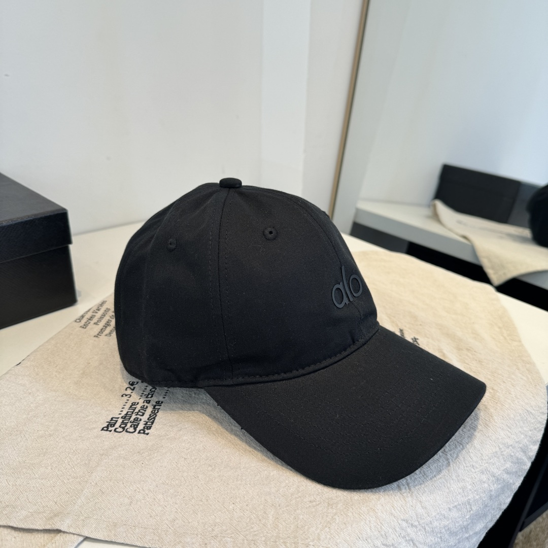 alo 官网新品，棒球帽 原单品质火爆来袭 🔥🎩 工艺非常精美 高档大气上档次！低调奢华，方便携带！跑量