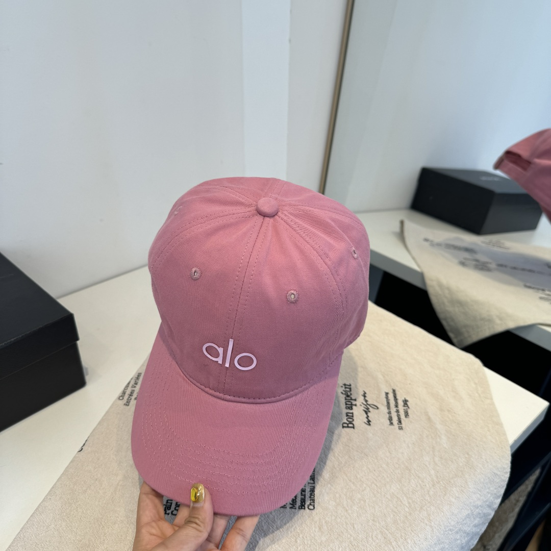 alo 官网新品，棒球帽 原单品质火爆来袭 🔥🎩 工艺非常精美 高档大气上档次！低调奢华，方便携带！跑量