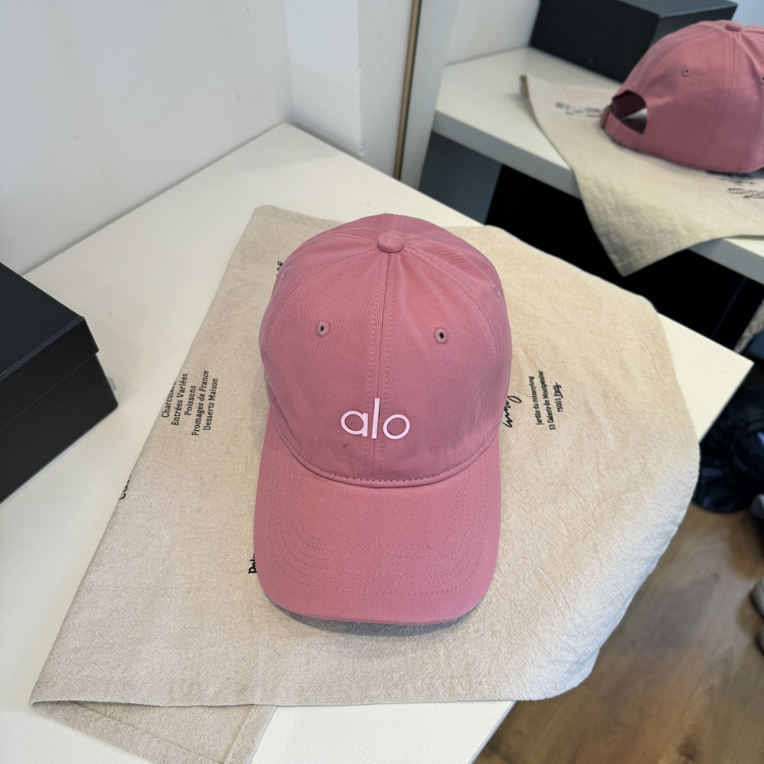 alo 官网新品，棒球帽 原单品质火爆来袭 🔥🎩 工艺非常精美 高档大气上档次！低调奢华，方便携带！跑量