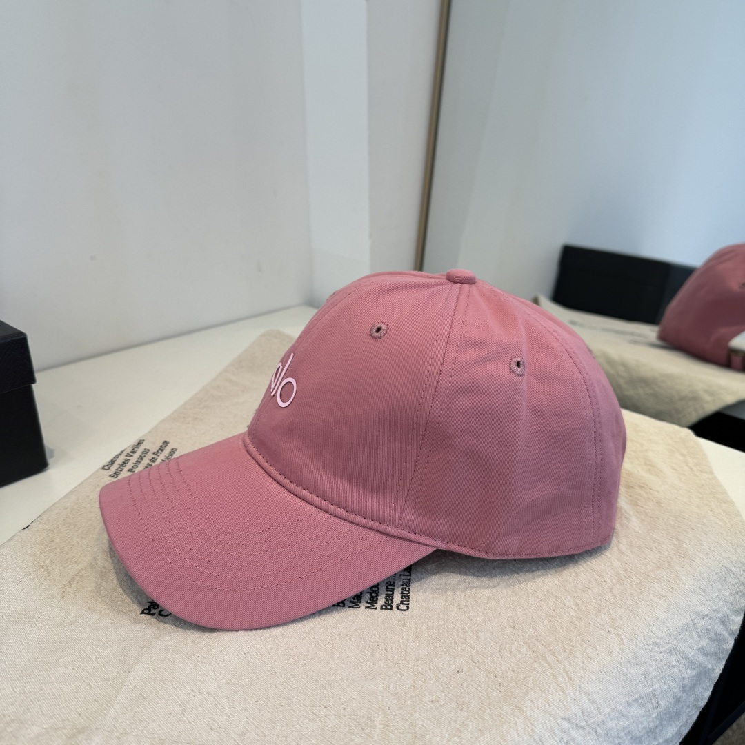 alo 官网新品，棒球帽 原单品质火爆来袭 🔥🎩 工艺非常精美 高档大气上档次！低调奢华，方便携带！跑量