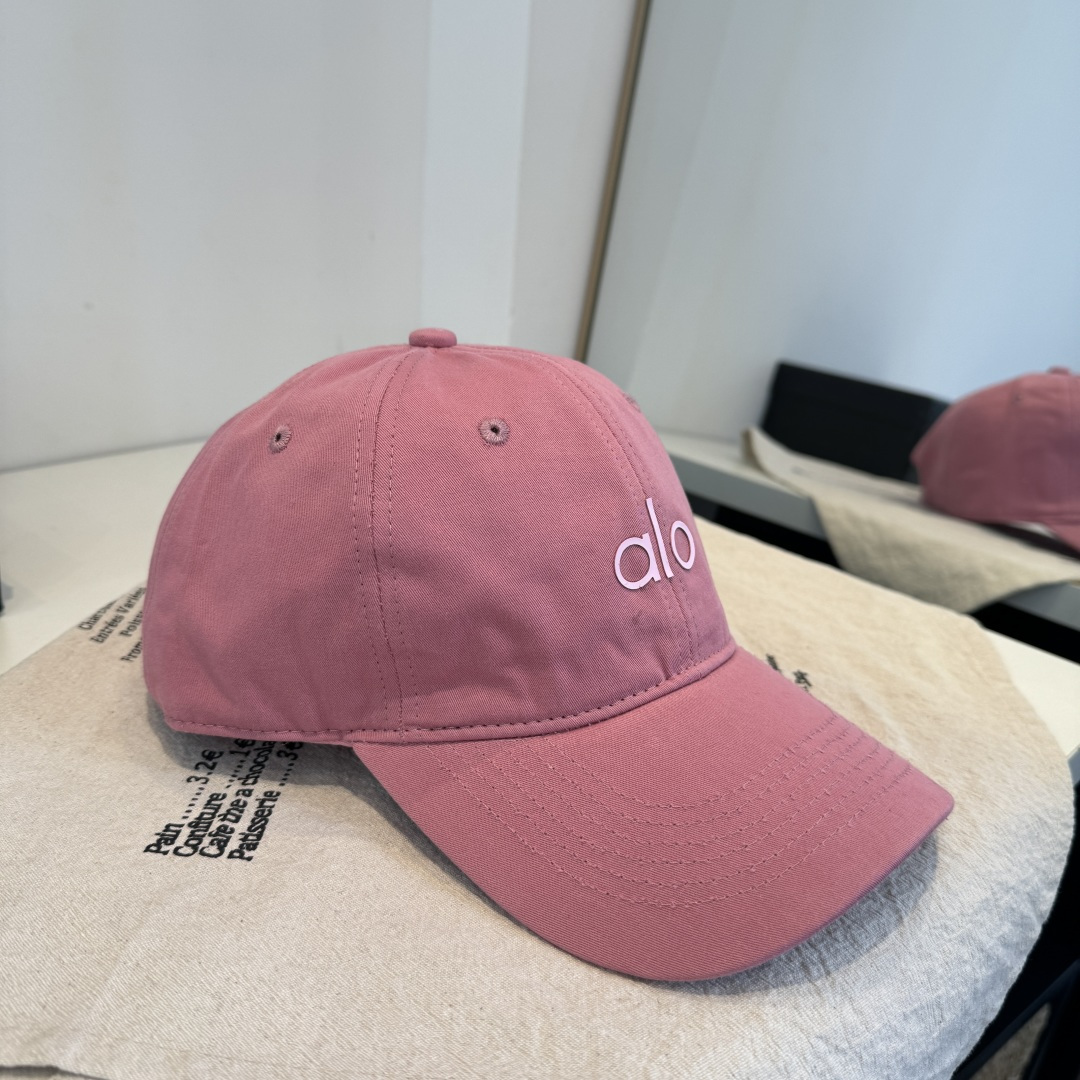 alo 官网新品，棒球帽 原单品质火爆来袭 🔥🎩 工艺非常精美 高档大气上档次！低调奢华，方便携带！跑量
