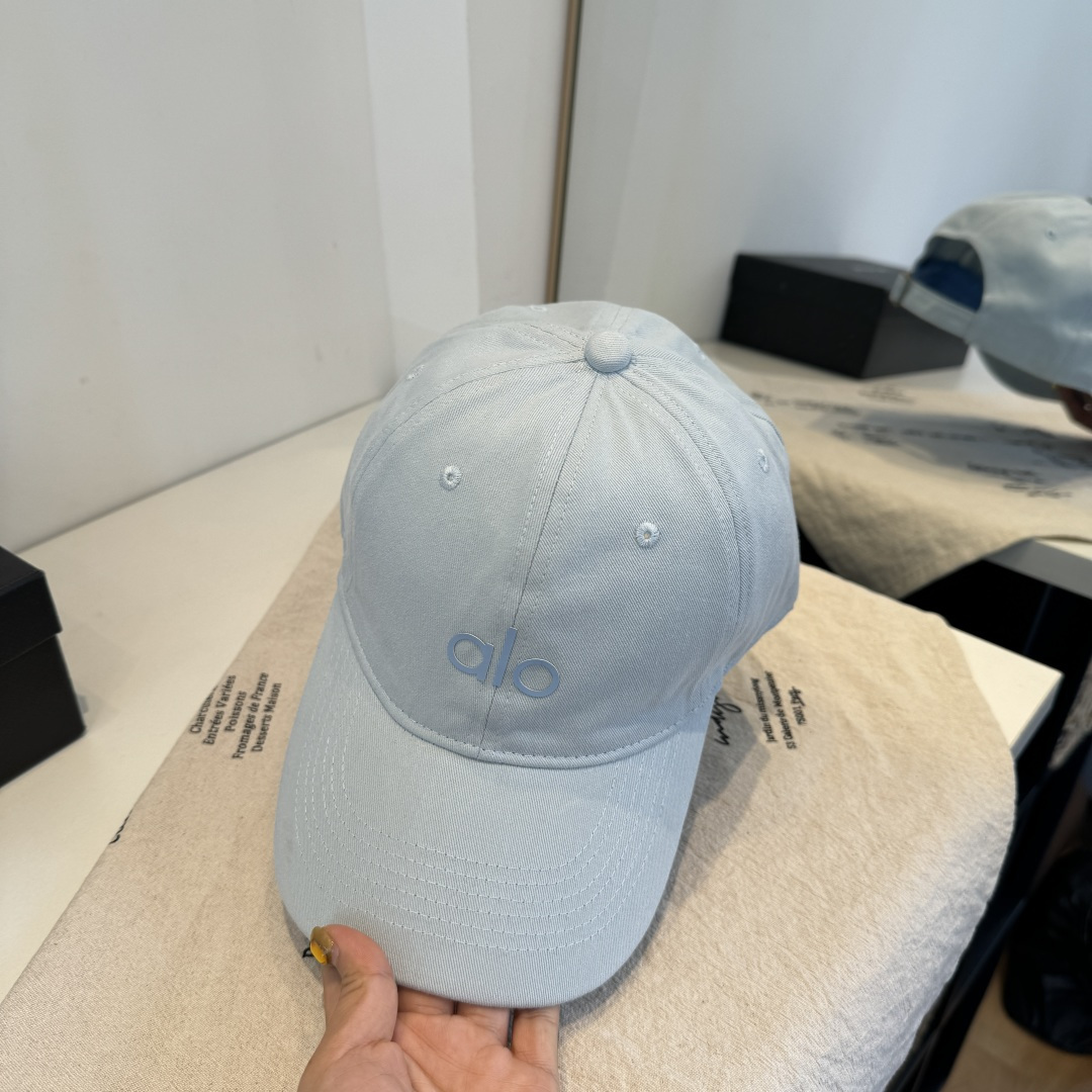 alo 官网新品，棒球帽 原单品质火爆来袭 🔥🎩 工艺非常精美 高档大气上档次！低调奢华，方便携带！跑量