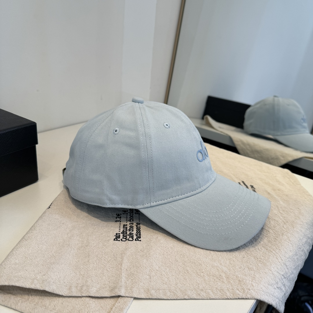 alo 官网新品，棒球帽 原单品质火爆来袭 🔥🎩 工艺非常精美 高档大气上档次！低调奢华，方便携带！跑量