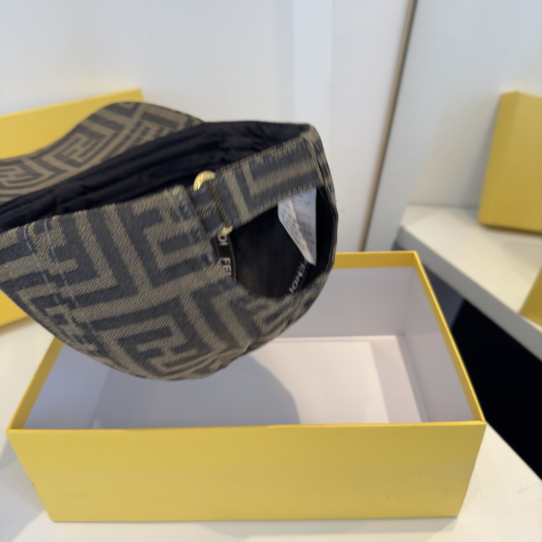 Chapeau Fendi FF — photo 6