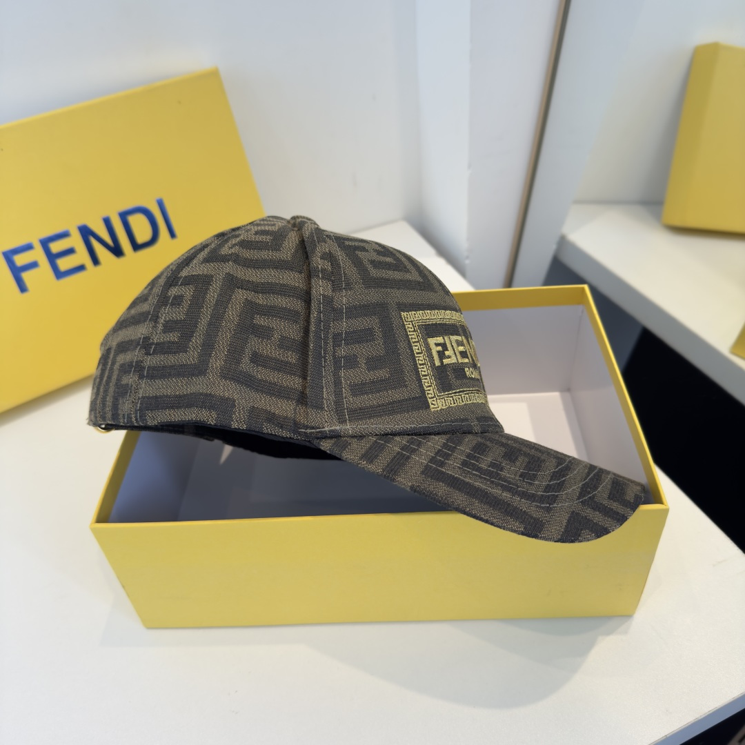 Chapeau Fendi FF — photo 4