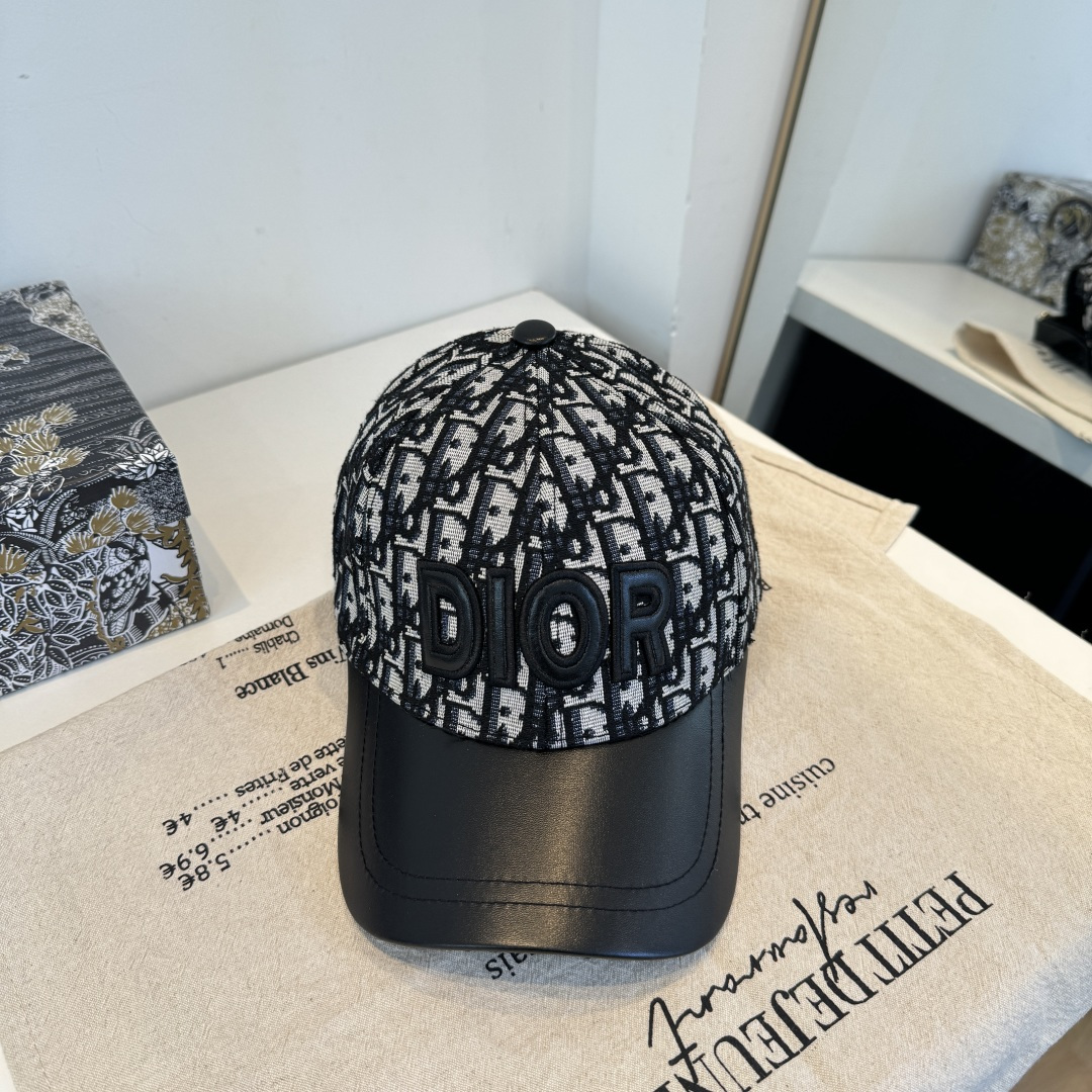 NO:743004,[DIOR Dior] New style simple baseball cap, new model shipped, big brand style is super easy to match, hurry up and get it!  hat, straw hat, bucket hat, baseball cap, hat, dior, dior, espadrilles, hats19860909【DIOR迪奥】新款走量简约棒球帽,新款出货,大牌款超好搭配,赶紧入手！帽子草帽渔夫帽棒球帽,帽子,dior,dior,espadrilles,hats,hat