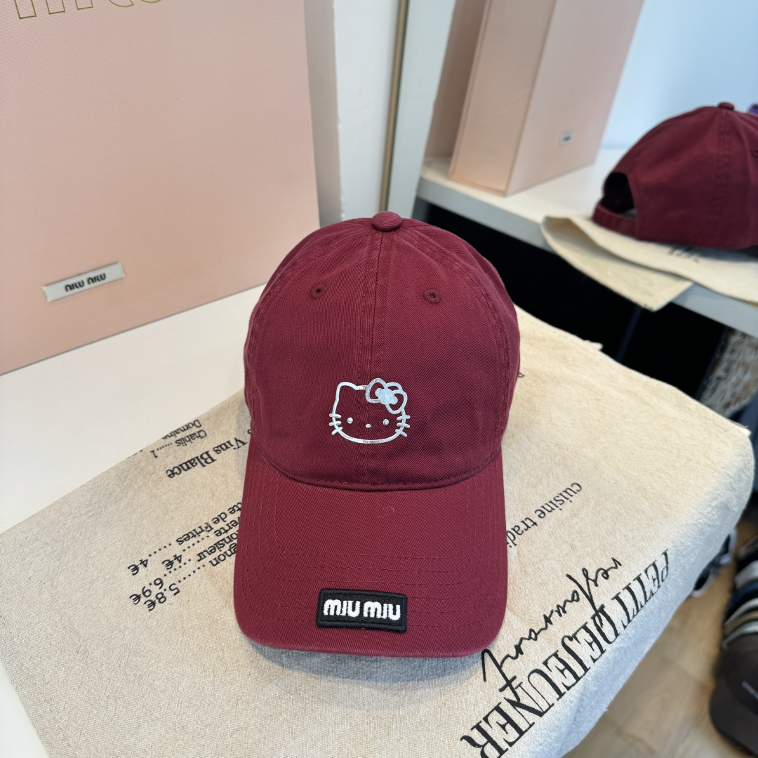 NO:743007,Miumiu's original spring and summer new baseball cap, authentic and custom-made from mold, original workmanship is meticulous and the quality is superb!  hat straw hat bucket hat baseball cap, hat, miumiu, espadrilles, hats19860909谬谬miumiu 原单春夏新款棒球帽,正品开模订制,原版做工细致质量超赞！帽子草帽渔夫帽棒球帽,帽子,miumiu,espadrilles,hats,hat