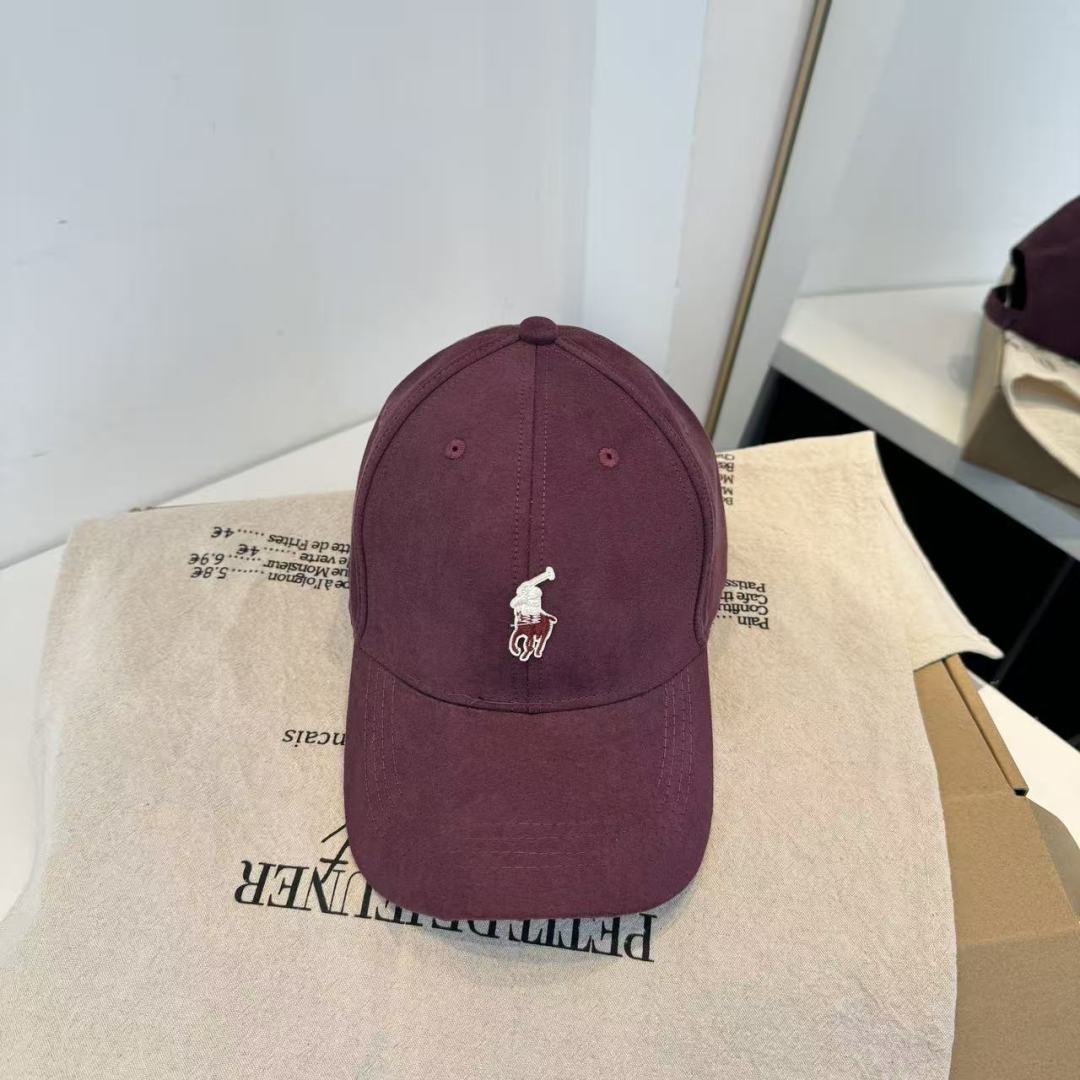 NO:743026,New product from Paul's official website, woolen hat. The original quality is very popular. The craftsmanship is very exquisite. It is high-end and classy!  Low-key luxury, easy to carry!  Running volume!  hats straw hat bucket hat baseball cap, hat, espadrilles, hats19860909保罗官网新品,毛线帽 原单品质火爆来袭 工艺非常精美 高档大气上档次！低调奢华,方便携带！跑量！帽子草帽渔夫帽棒球帽,帽子,espadrilles,hats,hat