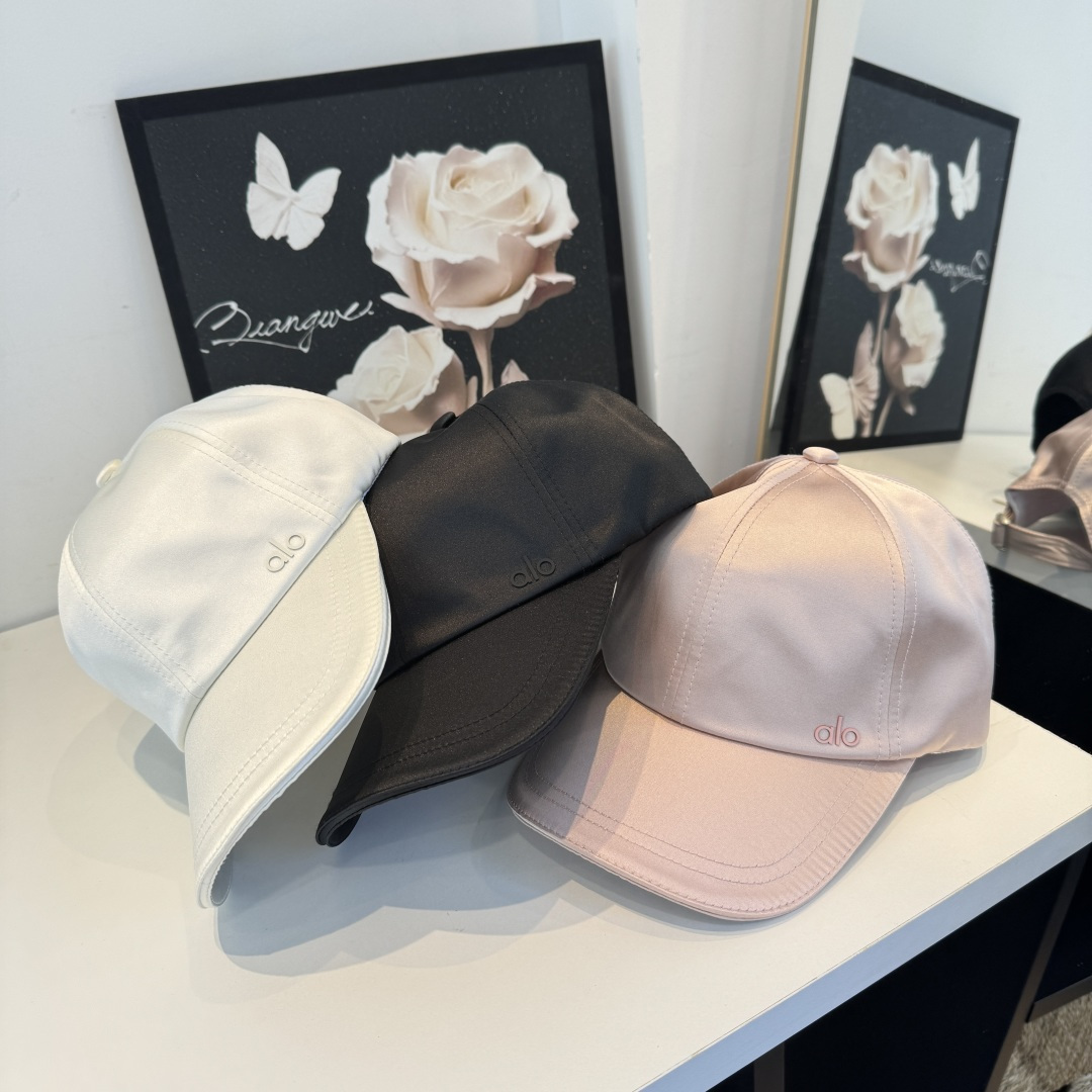 alo 官网新品，棒球帽 原单品质火爆来袭 。🎩 工艺非常精美 高档大气上档次！低调奢华，方便携带！跑量